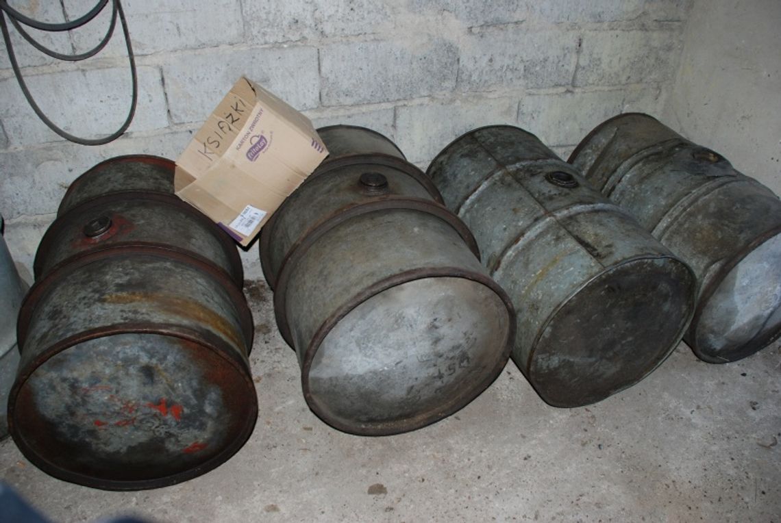 Gang paliwowy - odciągali z ciężarówek Gang paliwowy - odciągali z ciężarówek