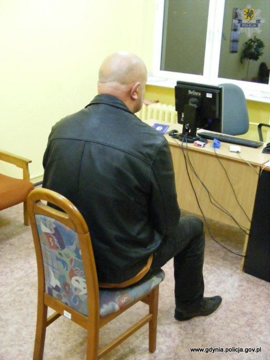 Gang wyłudzaczy kredytów - z fałszywkami po meble Gang wyłudzaczy kredytów - z fałszywkami po meble