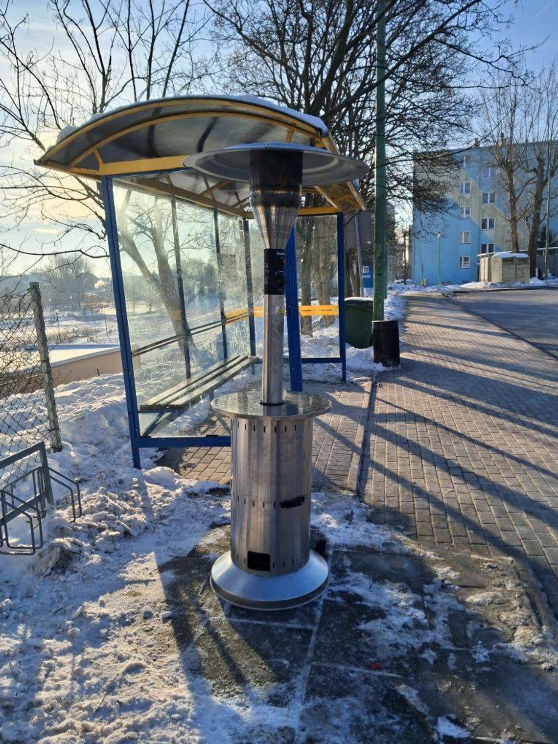 Gazowe ogrzewacze na przystankach w Tczewie. Miasto reaguje na siarczyste mrozy Gazowe ogrzewacze na przystankach w Tczewie. Miasto reaguje na siarczyste mrozy