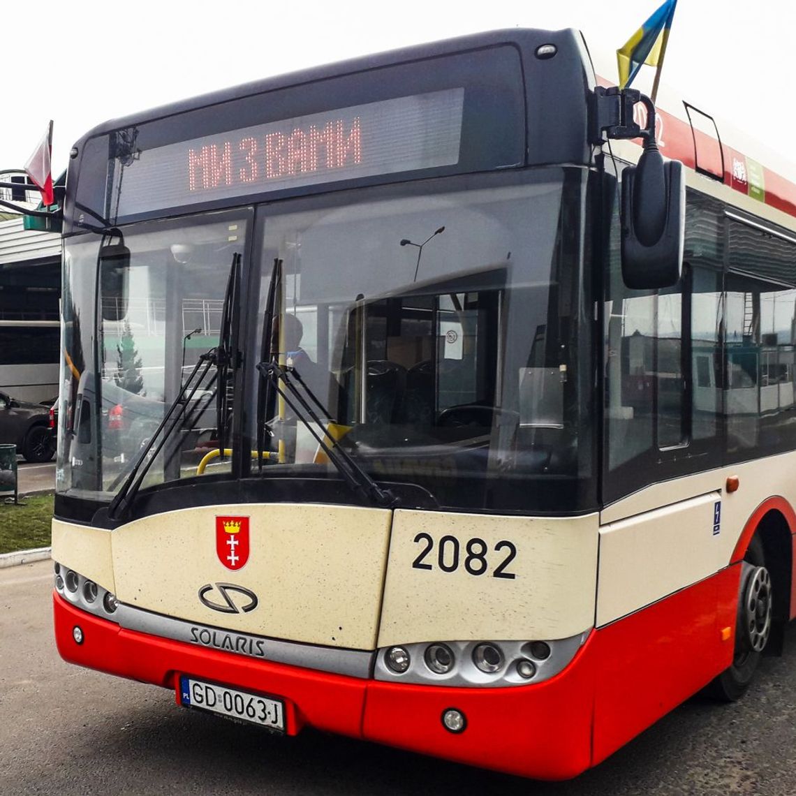 Gdańsk i Gdynia przekazały miastu Lwów 4 autobusy wraz z produktami spożywczymi