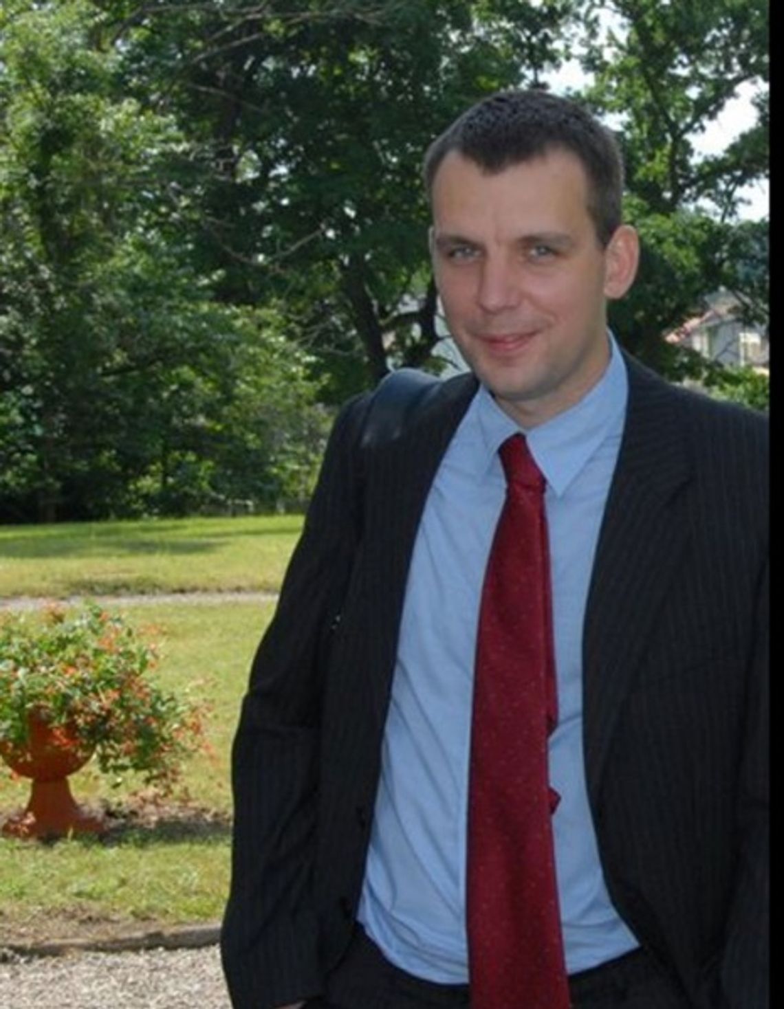 Gdzie dwóch się bije, tam trzeci może skorzystać Gdzie dwóch się bije, tam trzeci może skorzystać