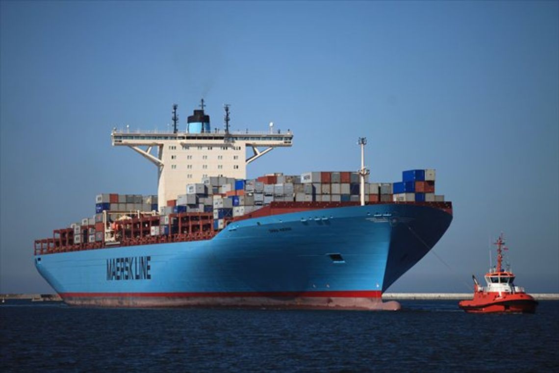 Gigantyczna "Emma" wpłynęła do Gdańska