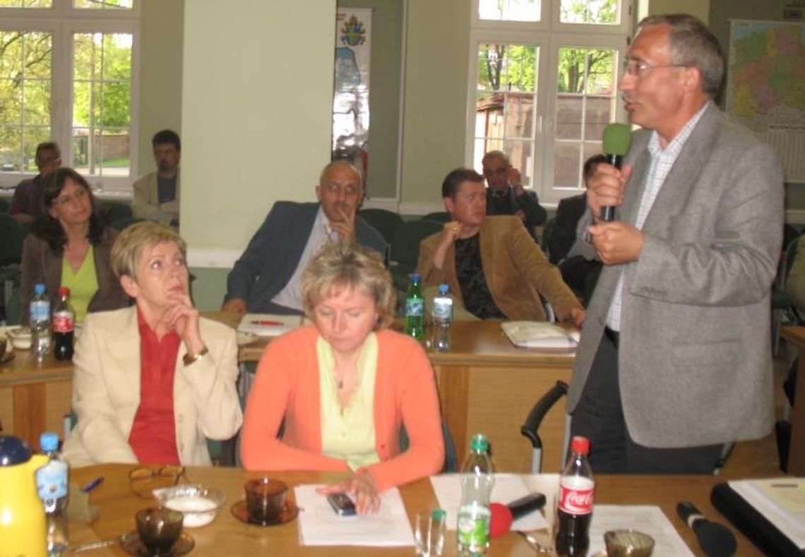 Gorąca debata radnych o projekcie „śmieciowym” Gorąca debata radnych o projekcie „śmieciowym”