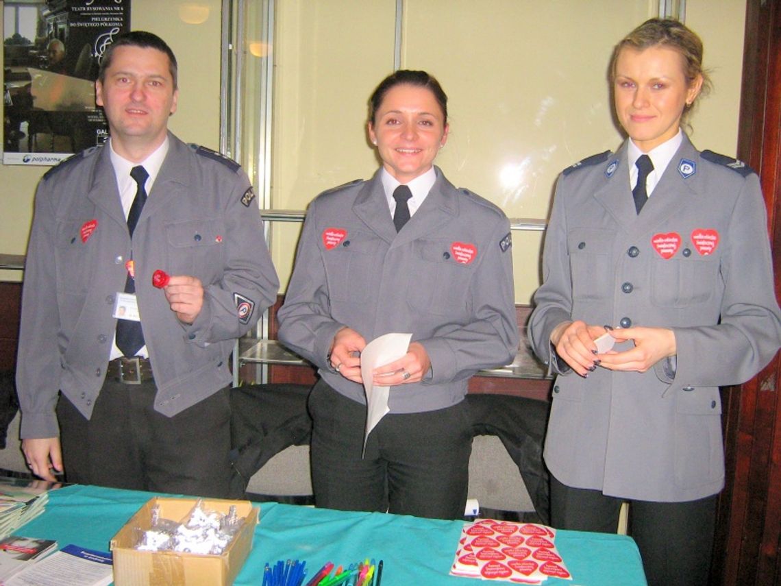 Grali na całego, a prezydent, który ogłosił żałobę kupił lalki Grali na całego, a prezydent, który ogłosił żałobę kupił lalki