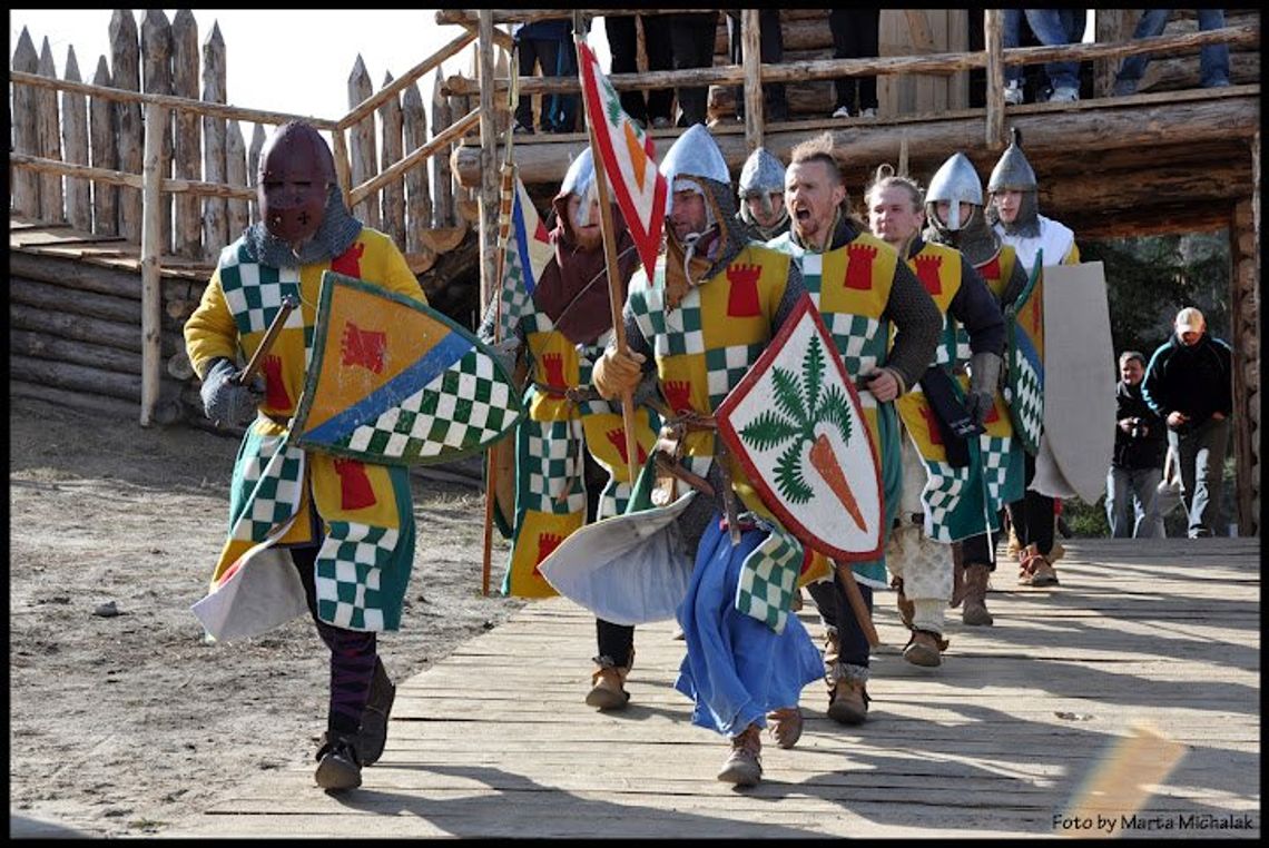 Grodzisko tętni życiem. Gród opanowali joannici i templariusze Grodzisko tętni życiem. Gród opanowali joannici i templariusze