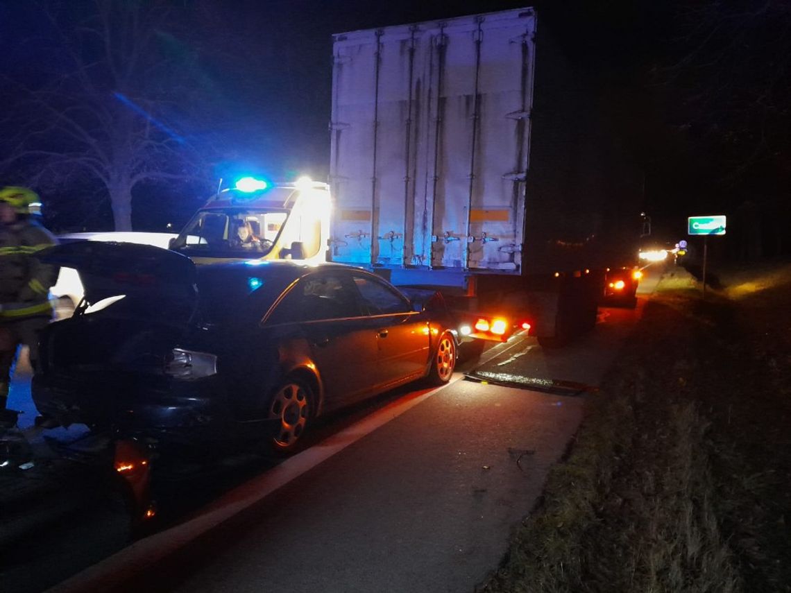 Groźny wypadek na JEDYNCE. Trzy osoby ranne