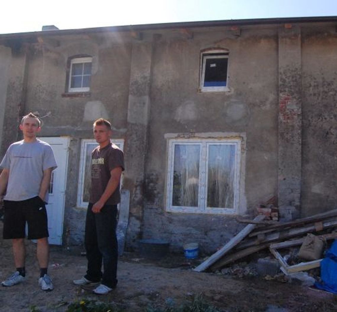 Grudniowi pogorzelcy nadal potrzebują pomocy. Mnóstwo remontów, a pieniędzy brakuje Grudniowi pogorzelcy nadal potrzebują pomocy. Mnóstwo remontów, a pieniędzy brakuje