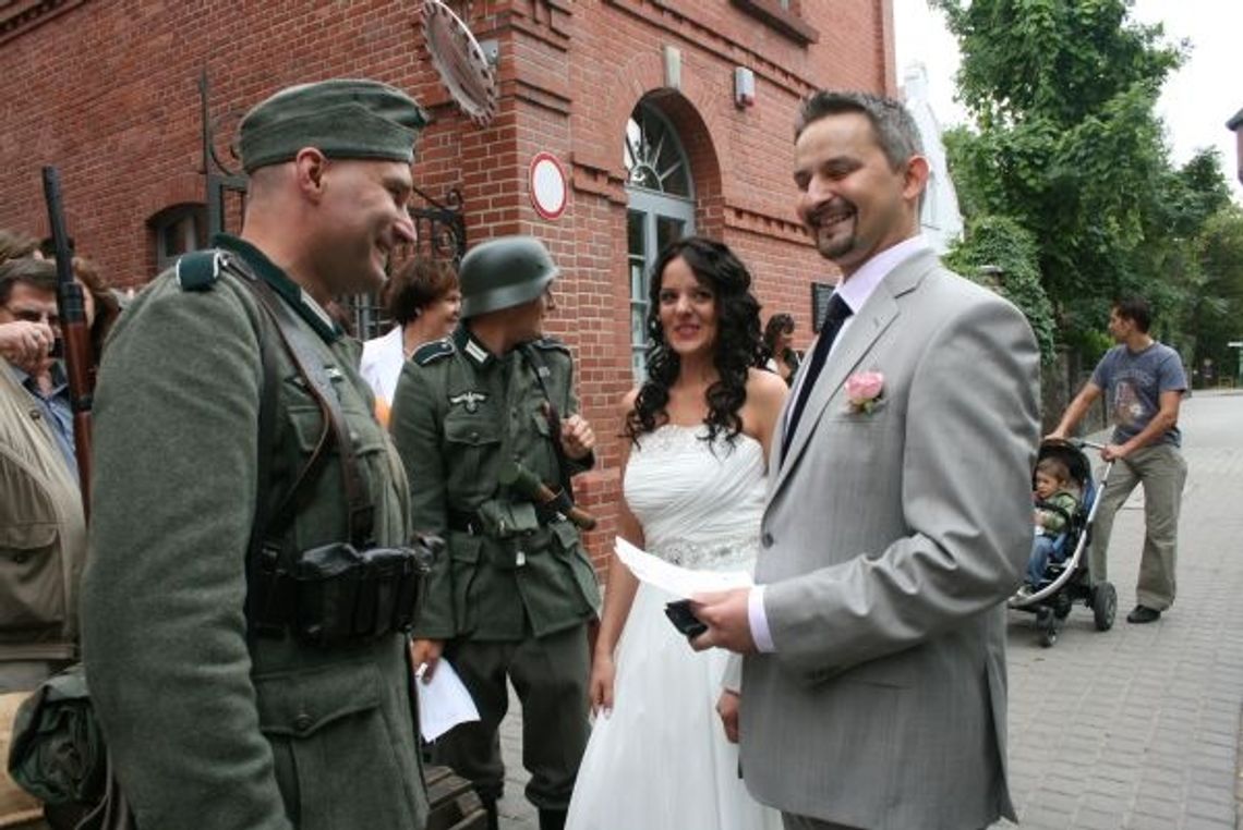 Historia jak na dłoni. Dostali powołanie do wojska Historia jak na dłoni. Dostali powołanie do wojska