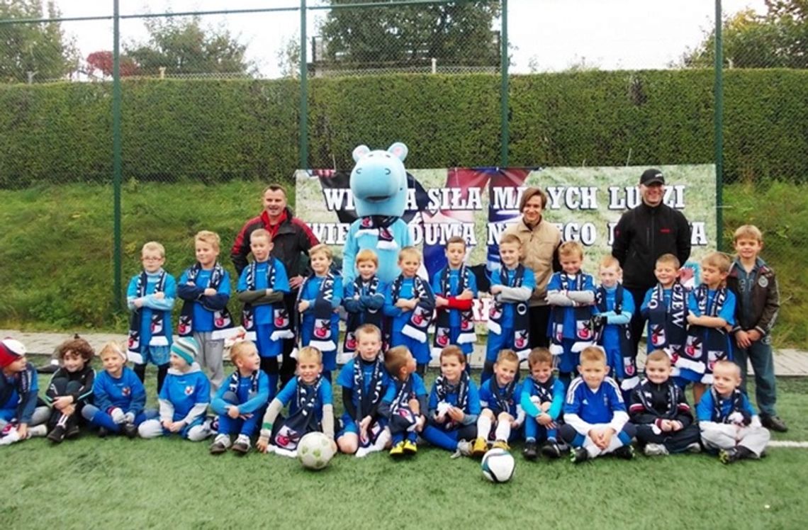 I Ty możesz pomóc młodym piłkarzom! I Ty możesz pomóc młodym piłkarzom!