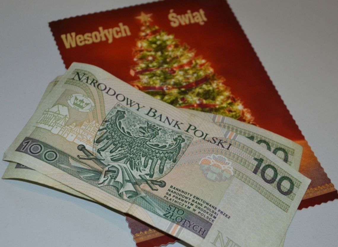 Ile dają na Święta? Przeglądamy świąteczne portfele pracowników. Którzy pracodawcy doceniają najbardziej? Ile dają na Święta? Przeglądamy świąteczne portfele pracowników. Którzy pracodawcy doceniają najbardziej?