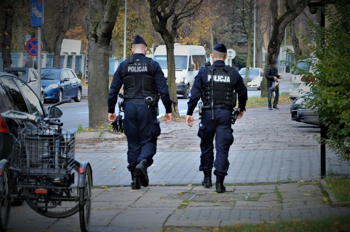 Intensywne kontrole przestrzegania przepisów antycovidowych. Interwencje wobec kilkudziesięciu osób policji z Tczewa, Gdańska i sanepidu