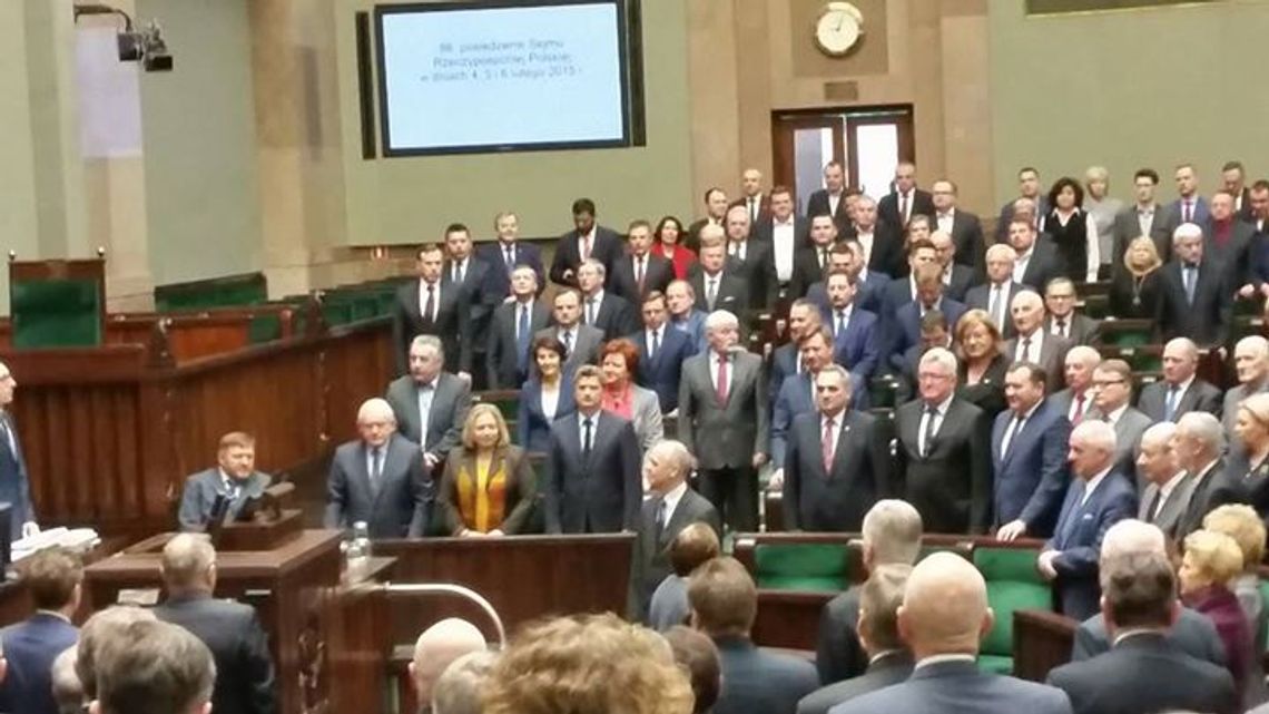 J. Kulas już po ślubowaniu. Poseł z PiS... zrobił fotkę J. Kulas już po ślubowaniu. Poseł z PiS... zrobił fotkę