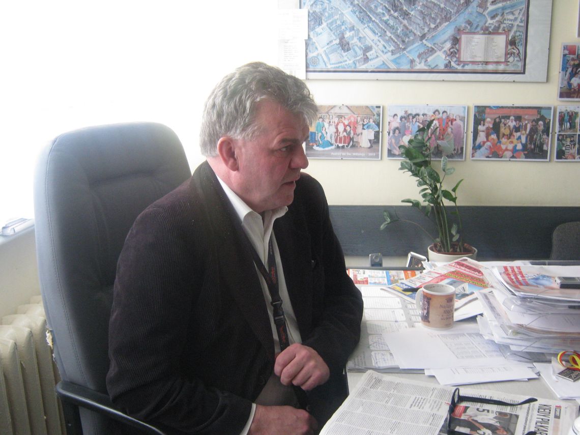 J. Sarzało odchodzi ze swego stanowiska. Dyrektor z wyrokiem i bez pracy?