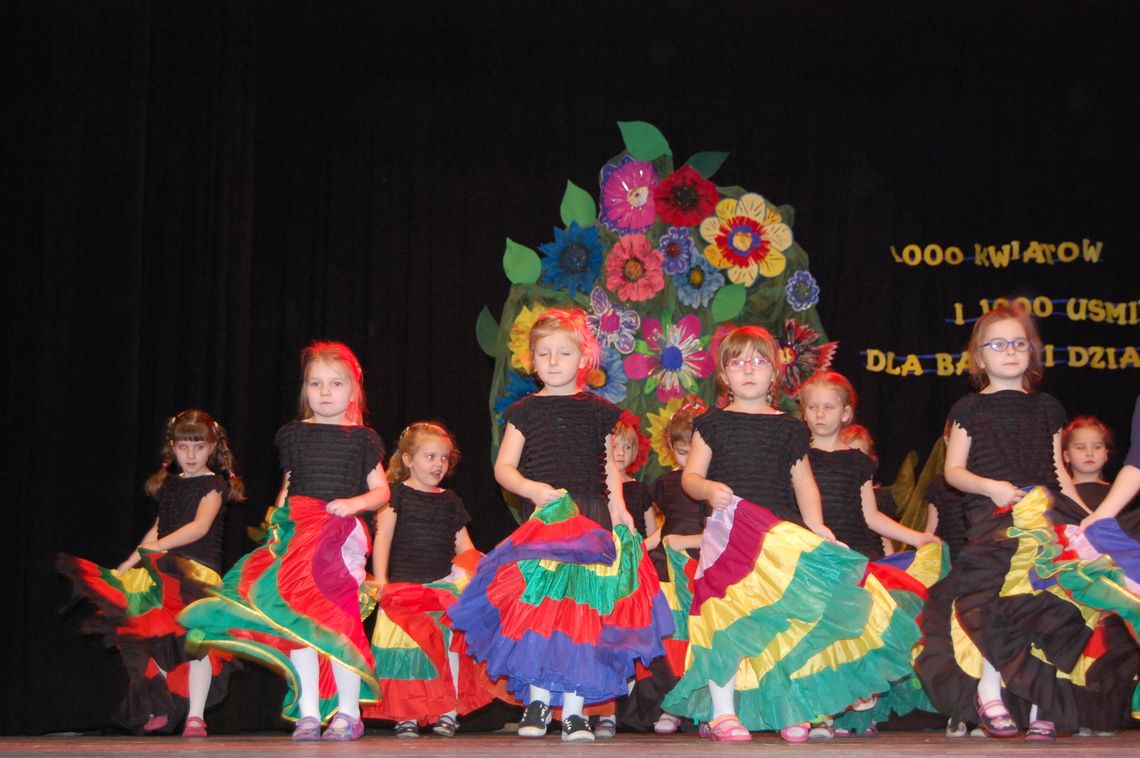 "Jarzębinowo" w CKiS! Tysiąc uśmiechów dla dziadków! "Jarzębinowo" w CKiS! Tysiąc uśmiechów dla dziadków!