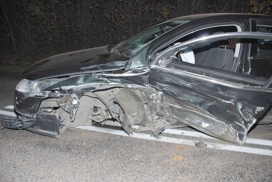 Jazda na "trzeciego", 6 osób rannych, trzy auta w rozsypce,