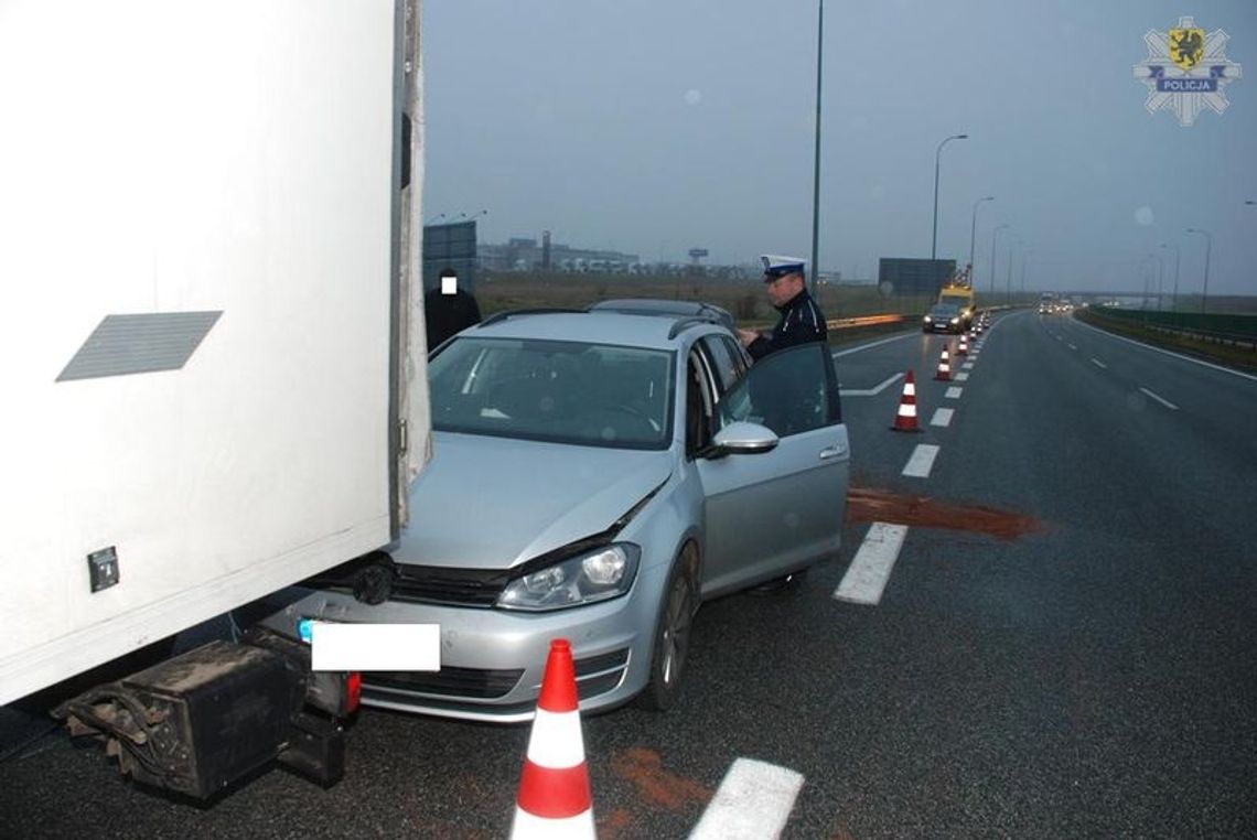 Jedna osoba ranna po zderzeniu na A1