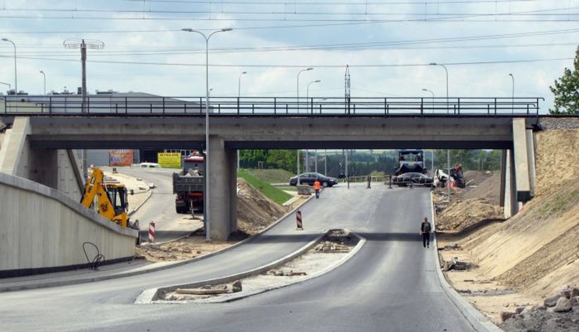 Jest już asfalt na Jagiellońskiej Jest już asfalt na Jagiellońskiej