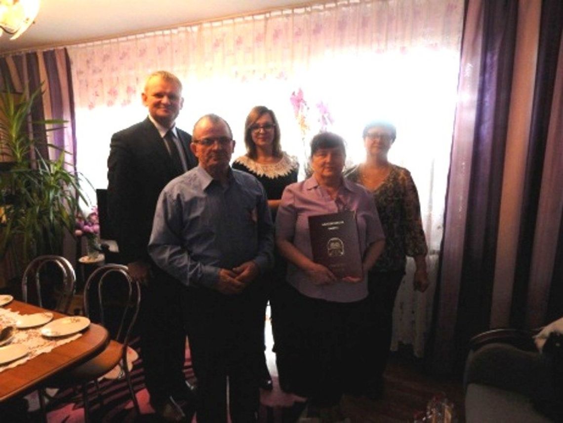 Jubileusz małżeństwa z Majewa. Razem przez życie od 50 lat Jubileusz małżeństwa z Majewa. Razem przez życie od 50 lat