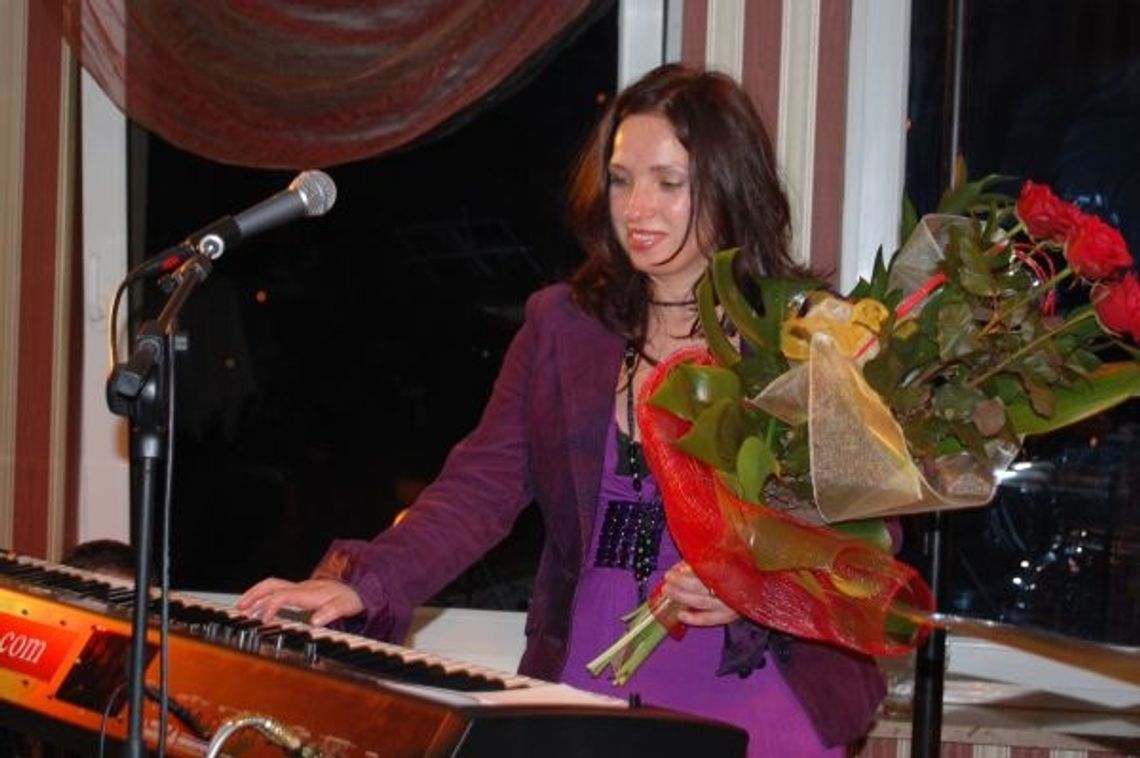 Julia Vikman - wieczór z balladami i romansami Julia Vikman - wieczór z balladami i romansami