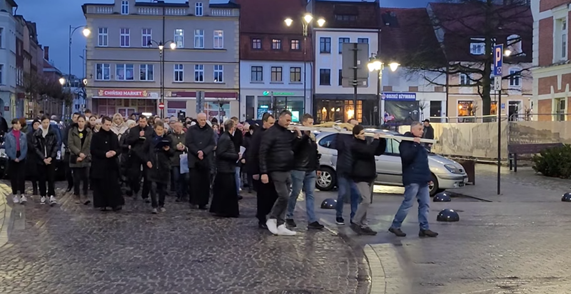 Już w piątek ulicami miasta przejdzie droga krzyżowa