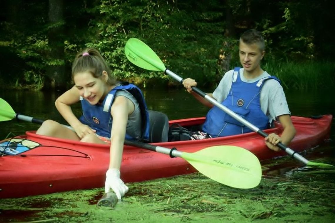 Kajakiem po Wdzie. Spływ kajakowy gimnazjalistów z Czarnej Wody