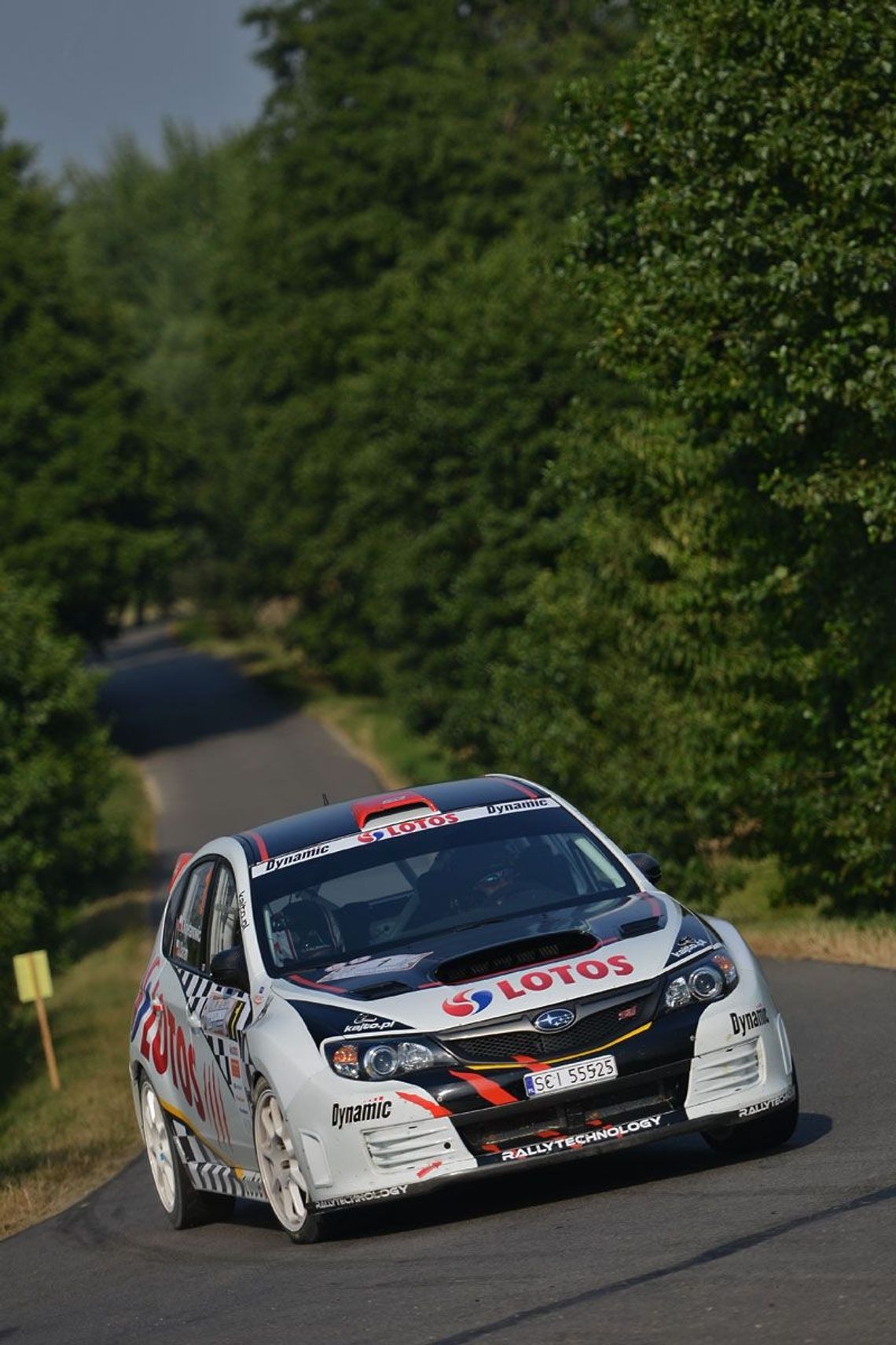 Kajetanowicz i Baran liderami rajdu samochodowego Kajetanowicz i Baran liderami rajdu samochodowego