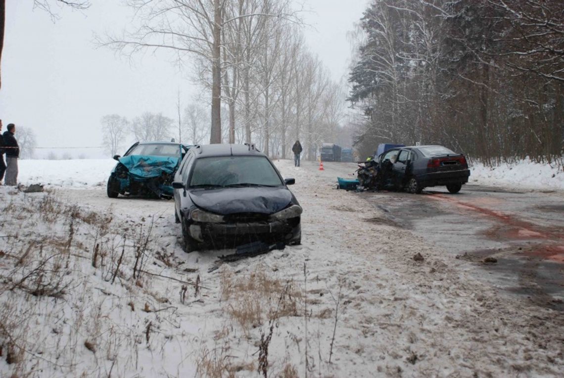 Karabmol pod Chojnicami. Pięć osób rannych Karabmol pod Chojnicami. Pięć osób rannych