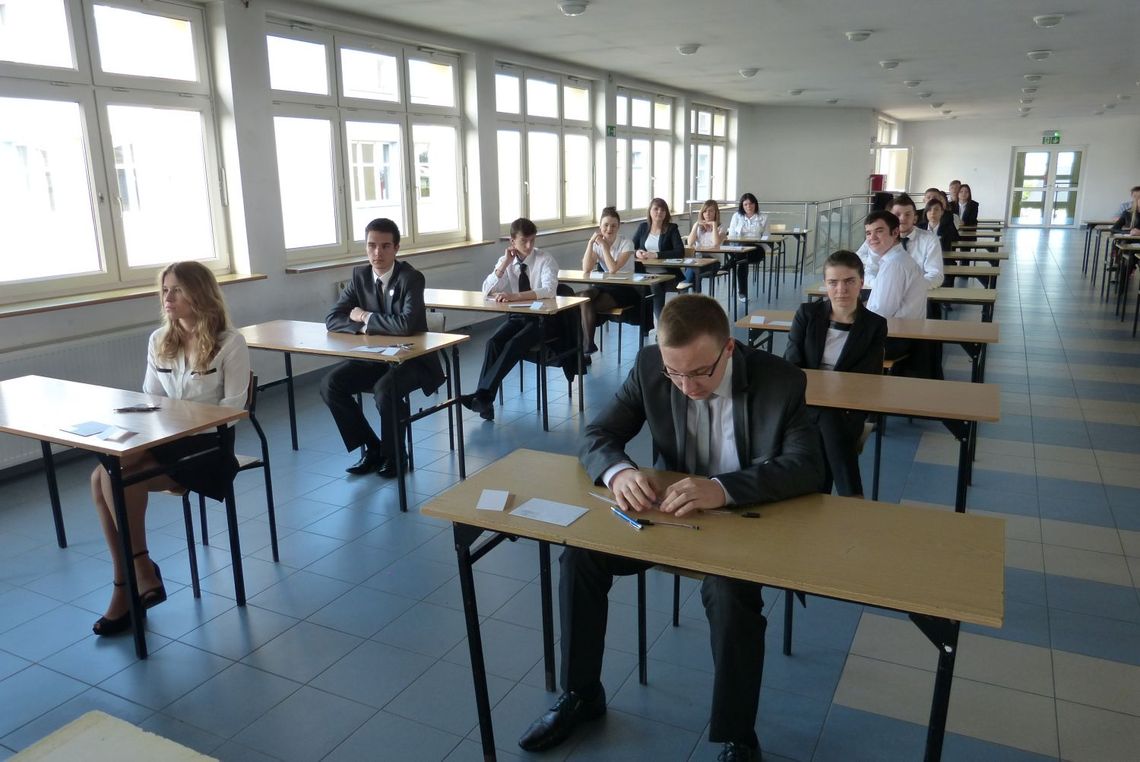 „Kazali pisać maturę dwa razy” „Kazali pisać maturę dwa razy”