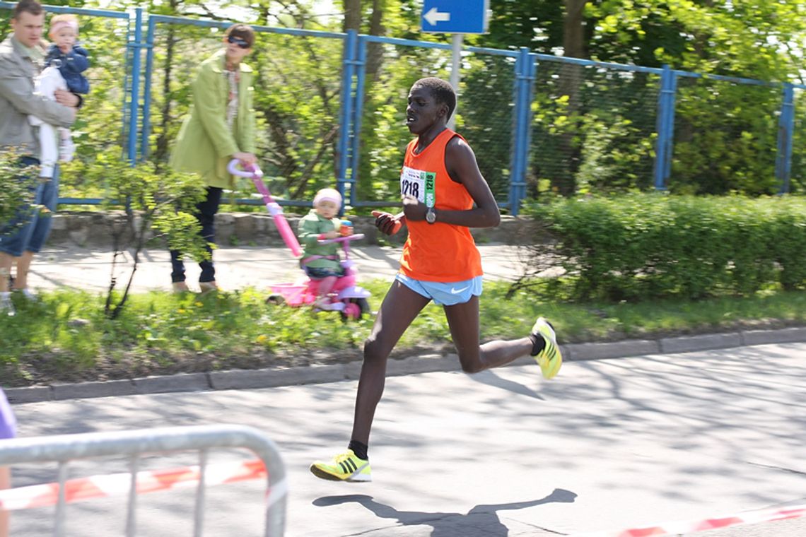 Kenijczyk najszybszy w Biegu Papiernika Kenijczyk najszybszy w Biegu Papiernika