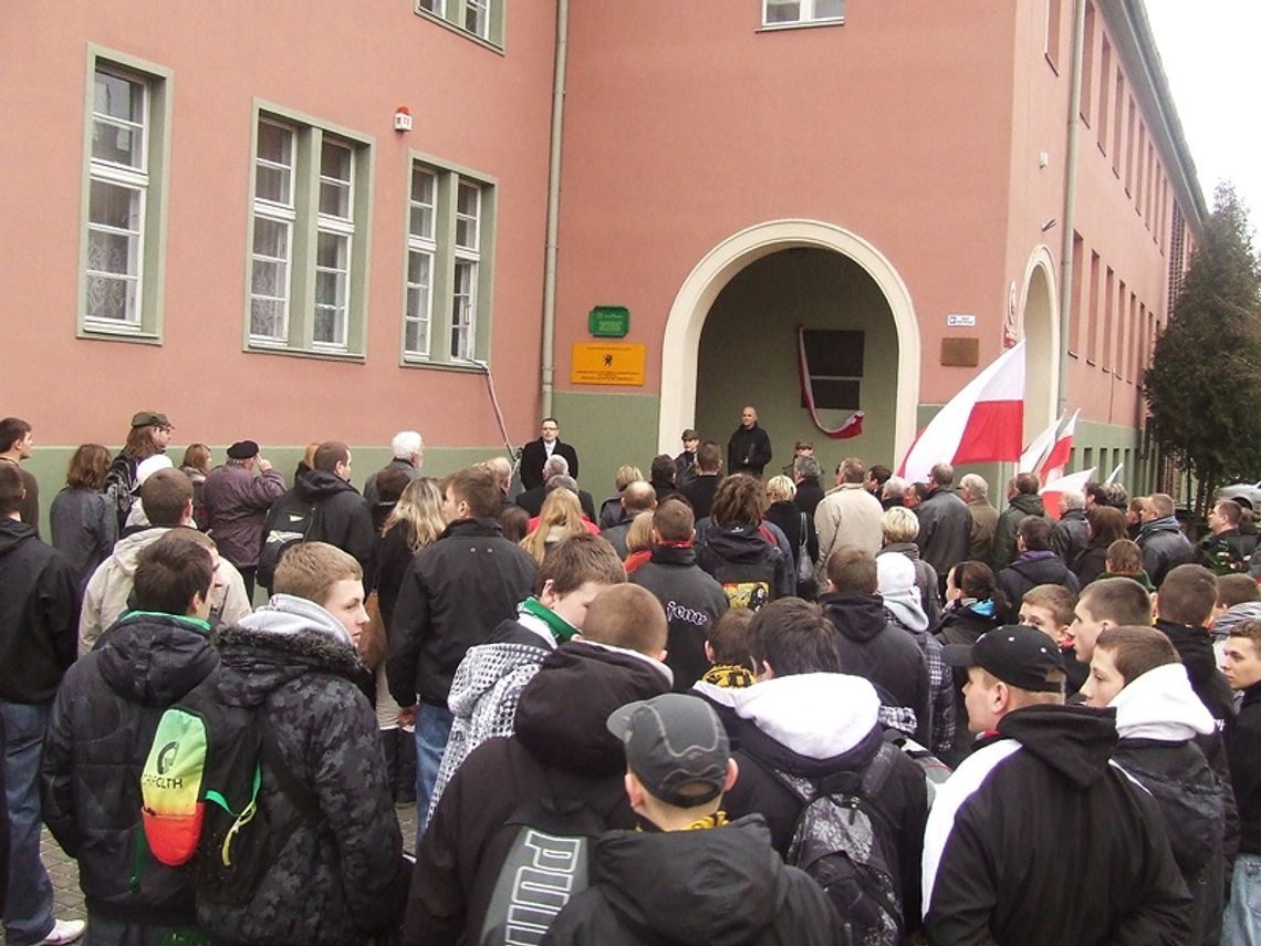 Kibice uczcili pamięć „Żołnierzy Wyklętych” Kibice uczcili pamięć „Żołnierzy Wyklętych”