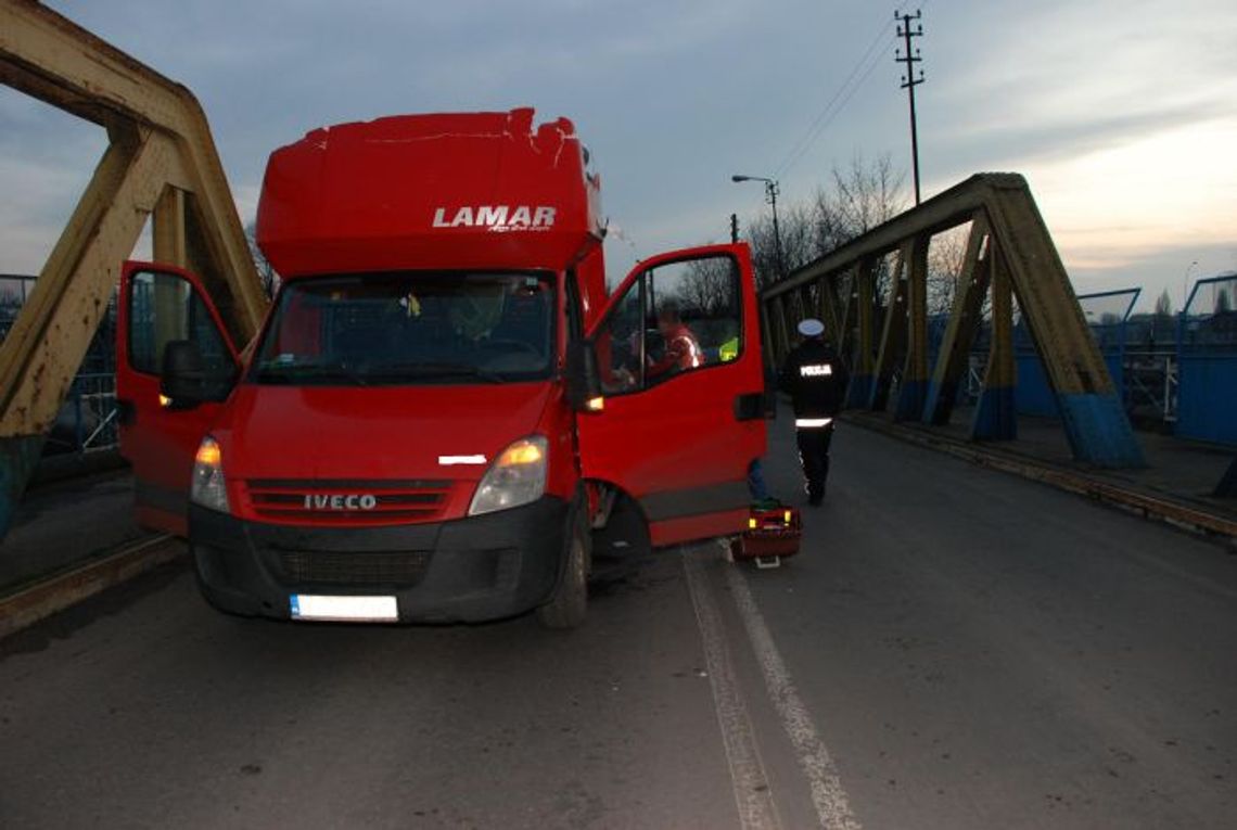Kierowca busu z zarzutami. Trwa śledztwo w sprawie śmiertelnego wypadku na wiadukcie Kierowca busu z zarzutami. Trwa śledztwo w sprawie śmiertelnego wypadku na wiadukcie