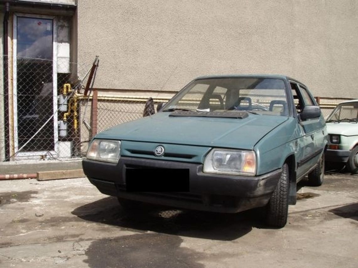 Kierowca z dwoma promilami alkoholu dał „gaz do dechy” i uciekał policji