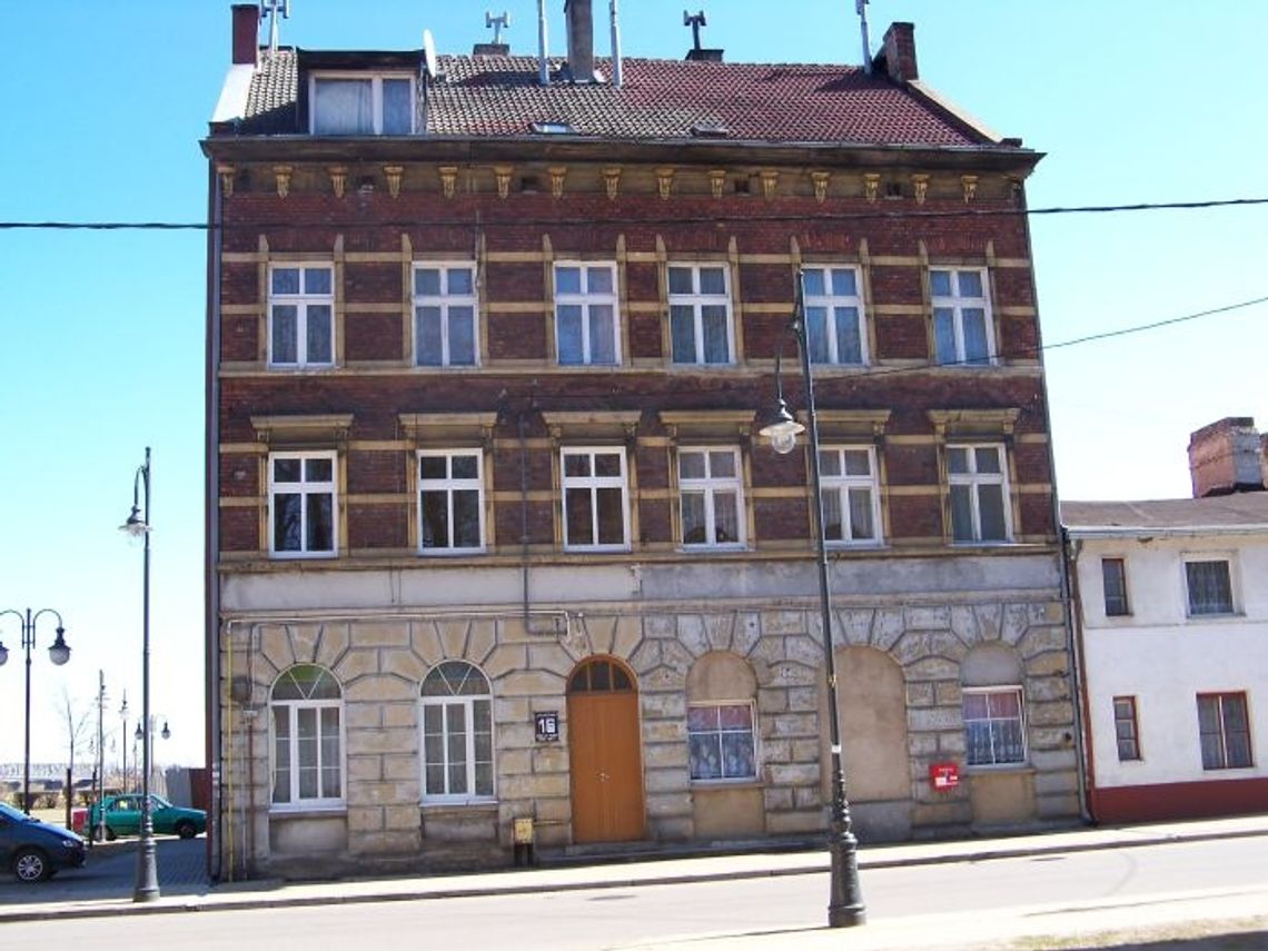 Kolejne budynki na Zamkowej czekają na modernizację Kolejne budynki na Zamkowej czekają na modernizację