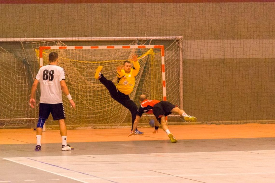 Kolejne zwycięstwo szczypiornistów Kolejne zwycięstwo szczypiornistów