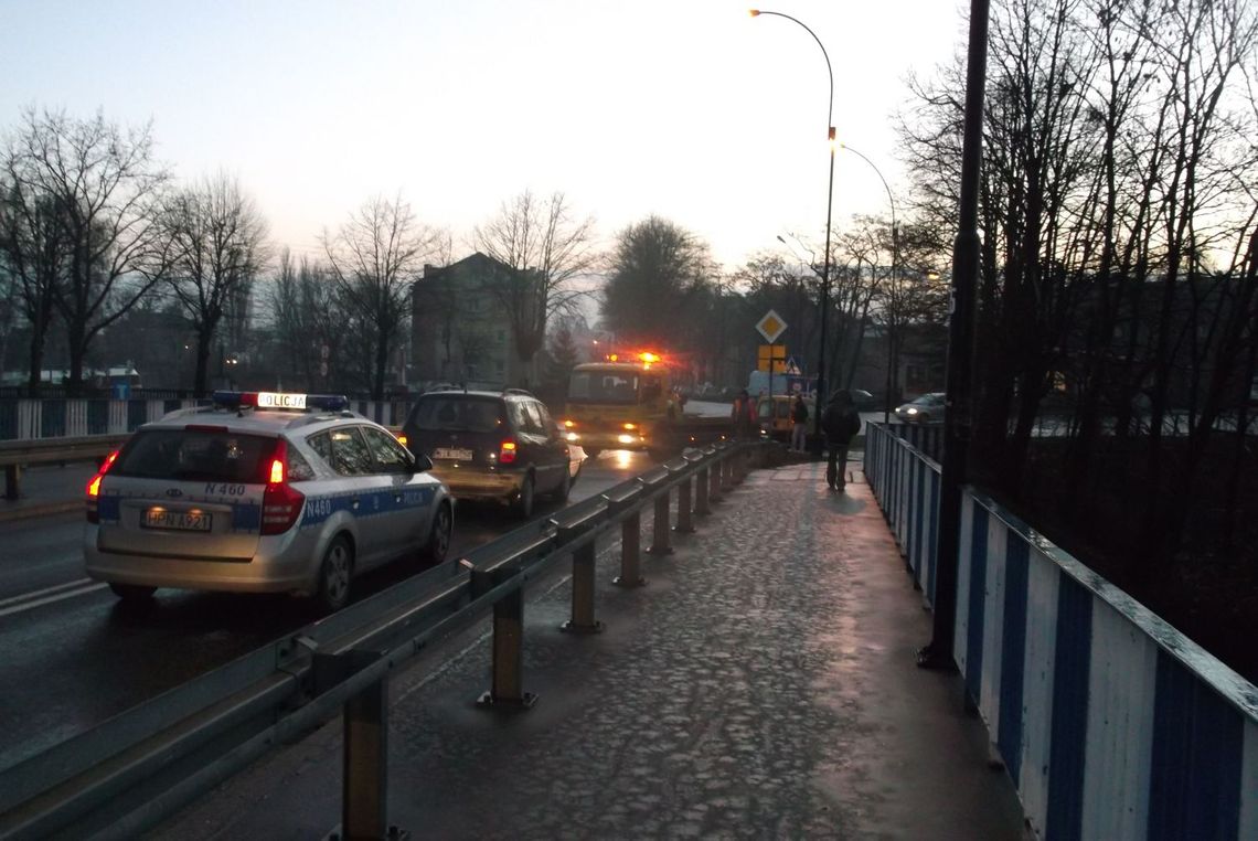 Kolizja na wiadukcie 800-lecia Tczewa Kolizja na wiadukcie 800-lecia Tczewa