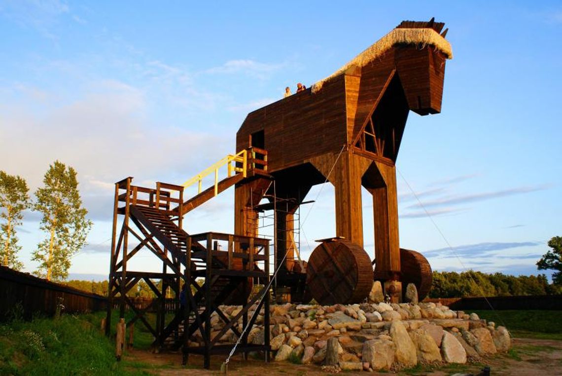 Koń Trojański, VW Mania i kabarety w Pruszczu Gdańskim Koń Trojański, VW Mania i kabarety w Pruszczu Gdańskim