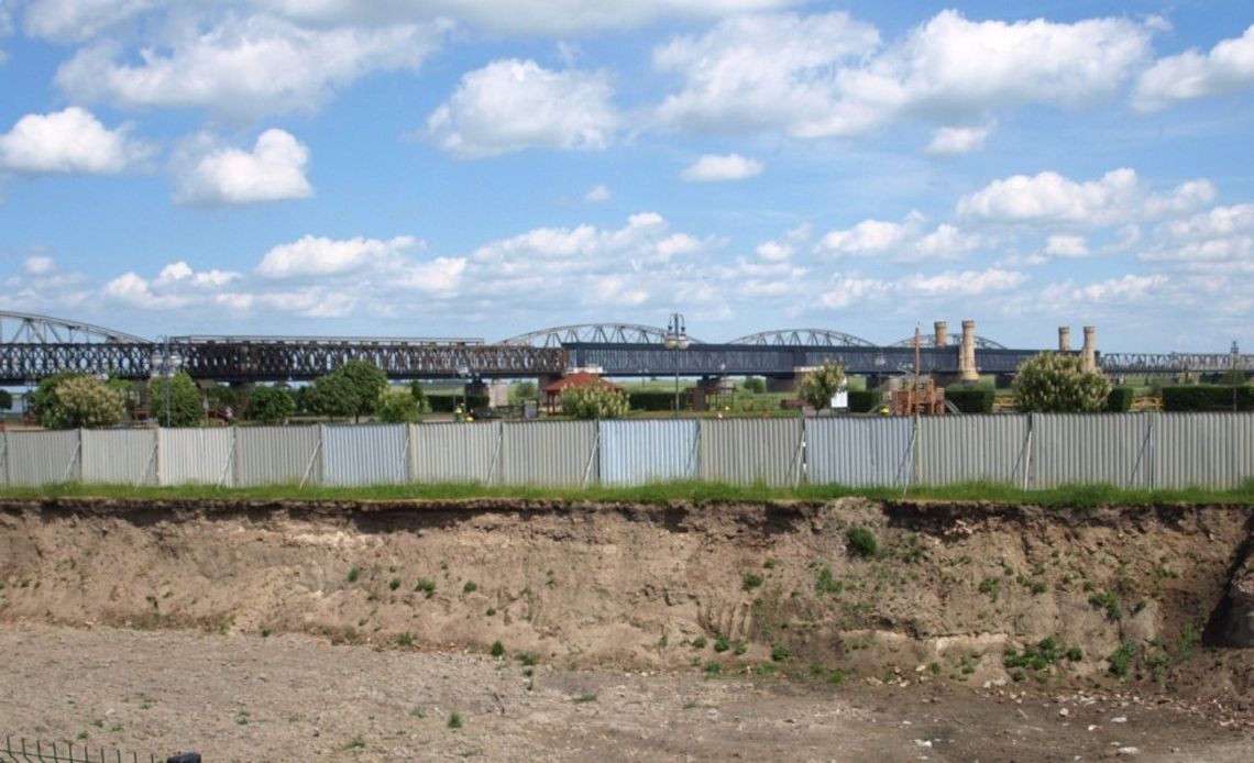 Końca sporu o inwestycję nad Wisłą nie widać. „Te słowa obraziły ponad 1000 mieszkańców”