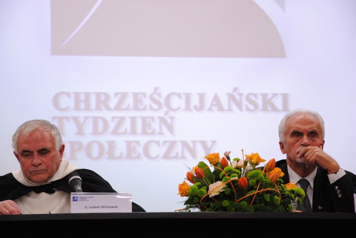 Konferencja z dedykacją Maciejowi Płażyńskiemu Konferencja z dedykacją Maciejowi Płażyńskiemu