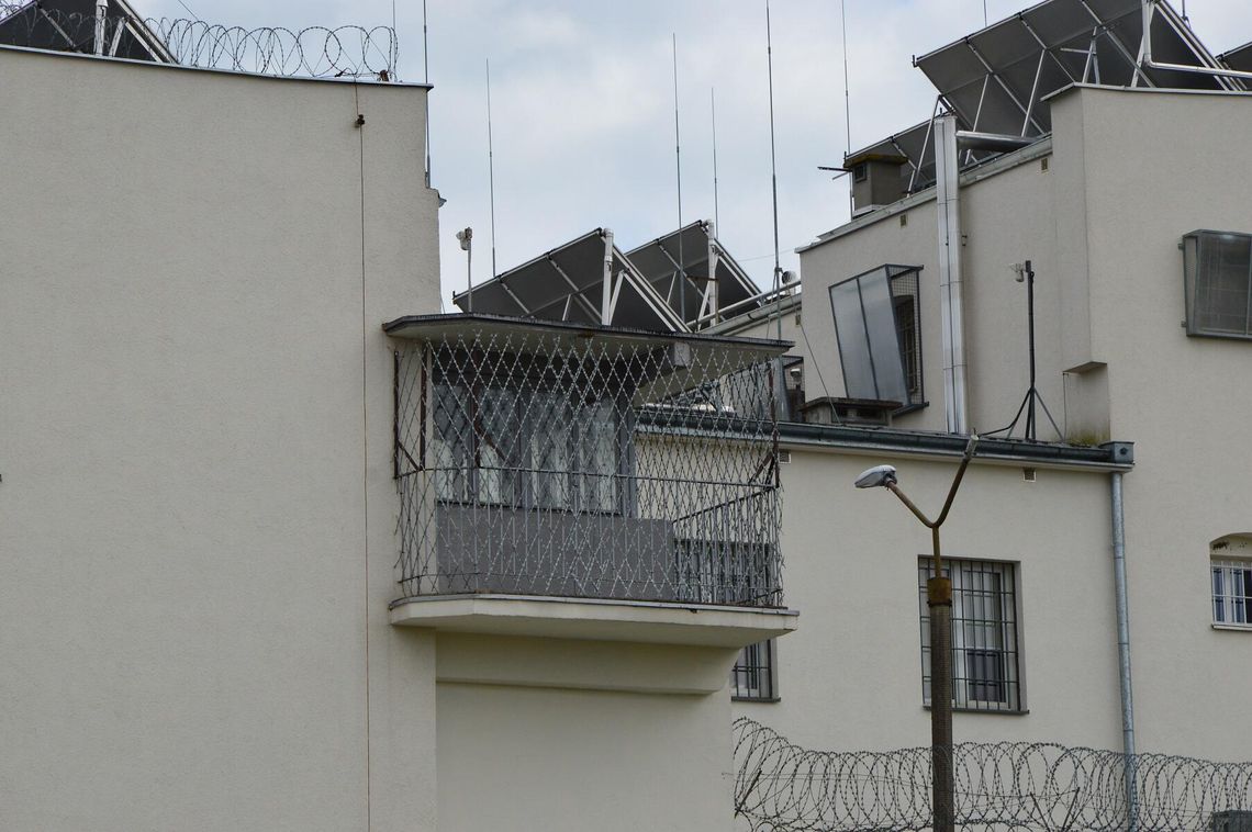 Koniec pobłażania! 34-latek trafił za kraty za jazdę mimo cofnięcia uprawnień