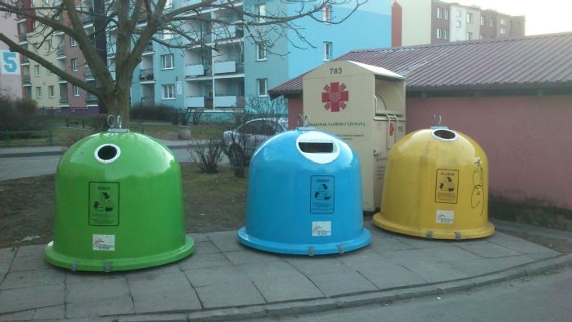 Kontrowersje wokół ustawy „śmieciowej” Kontrowersje wokół ustawy „śmieciowej”