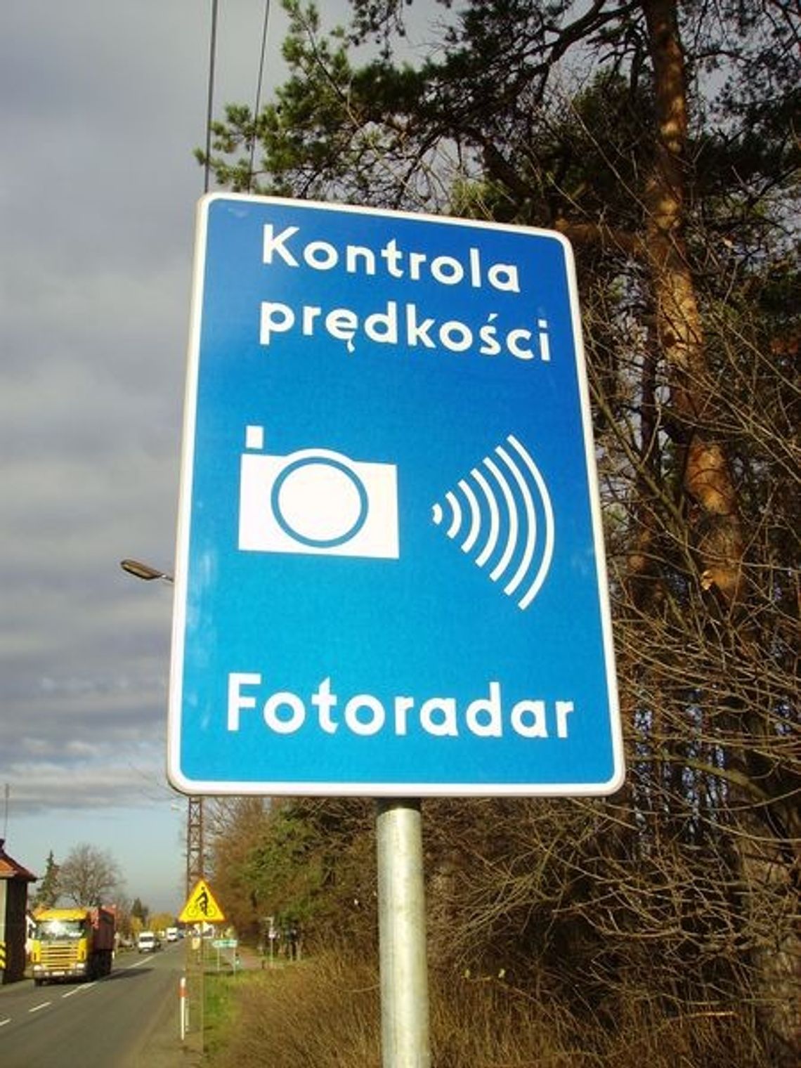 KOSZTOWNE FOTKI. MIEJSCA GDZIE W SIERPNIU STANĄ FOTORAPIDY KOSZTOWNE FOTKI. MIEJSCA GDZIE W SIERPNIU STANĄ FOTORAPIDY