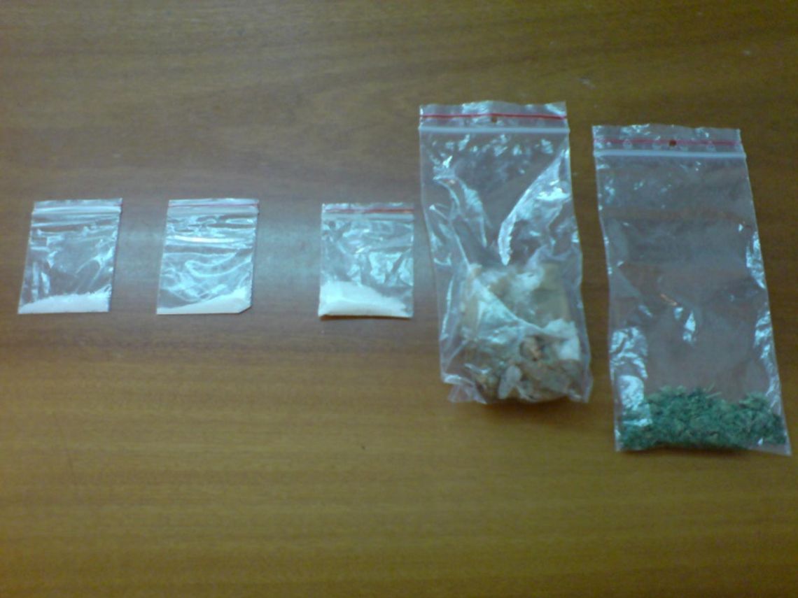 Kradł ubrania. Amfetamina i marihuana w mieszkaniu Kradł ubrania. Amfetamina i marihuana w mieszkaniu