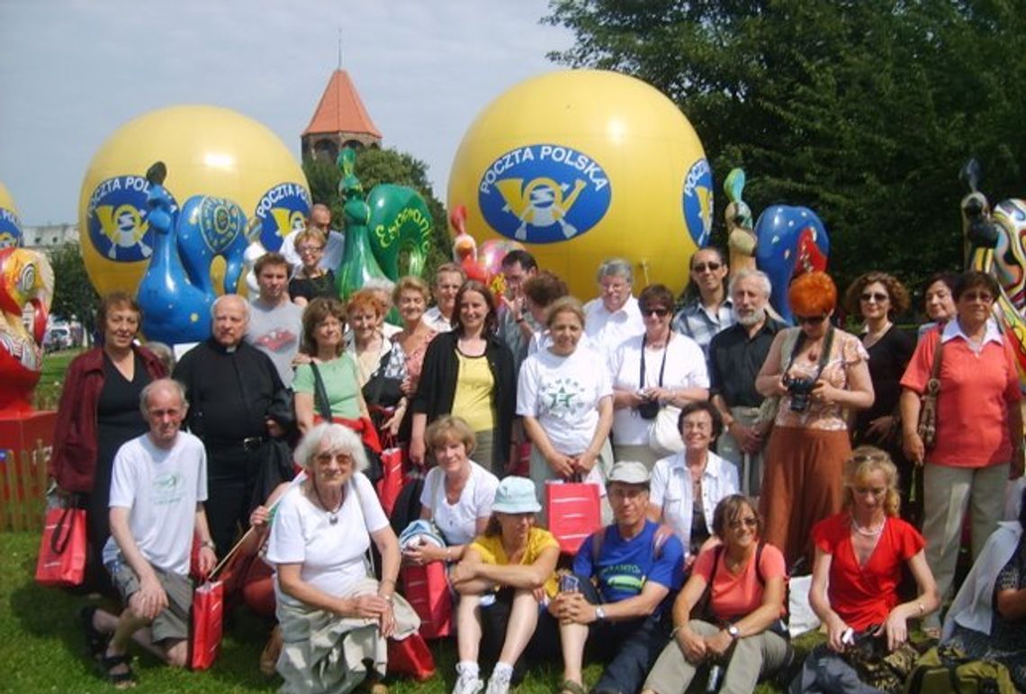 Krąg przyjaciół na całym świecie Krąg przyjaciół na całym świecie