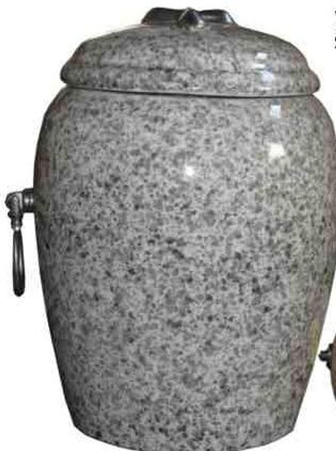 Kremacja - dozwolona, ale...