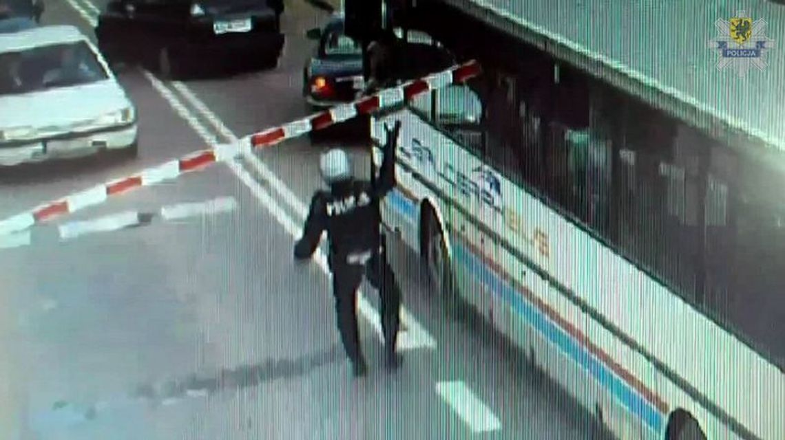 Krok od katastrofy autobusu z dziećmi