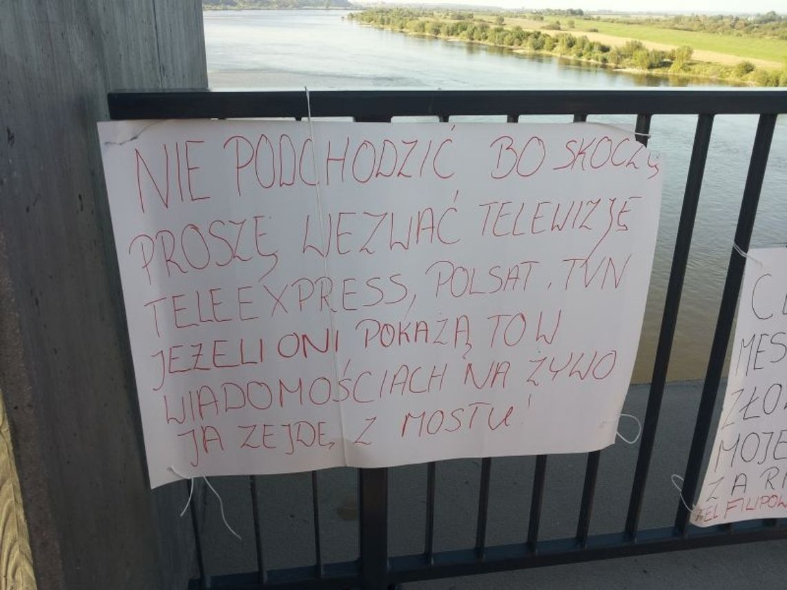 Ksiądz i policjanci kwidzyńscy powstrzymali przed skokiem do Wisły