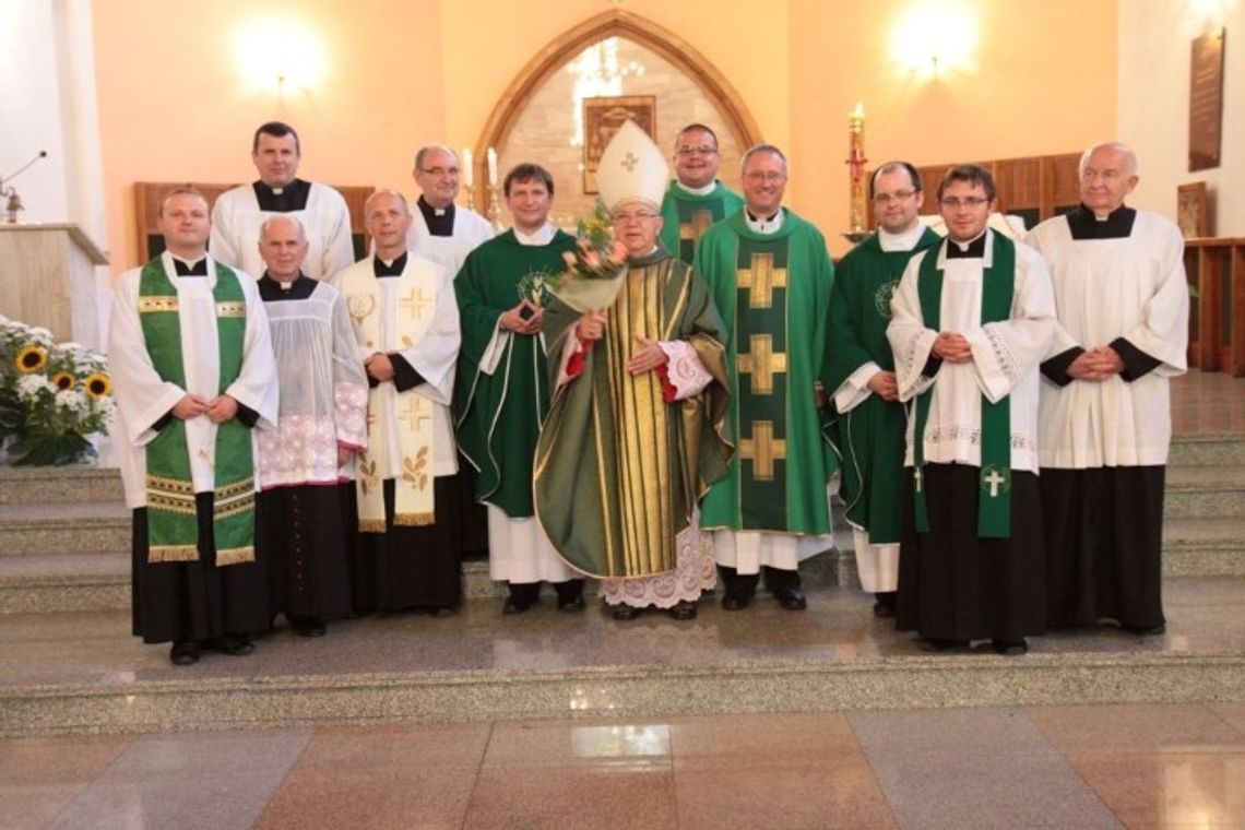 Ksiądz infułat odszedł na emeryturę Ksiądz infułat odszedł na emeryturę