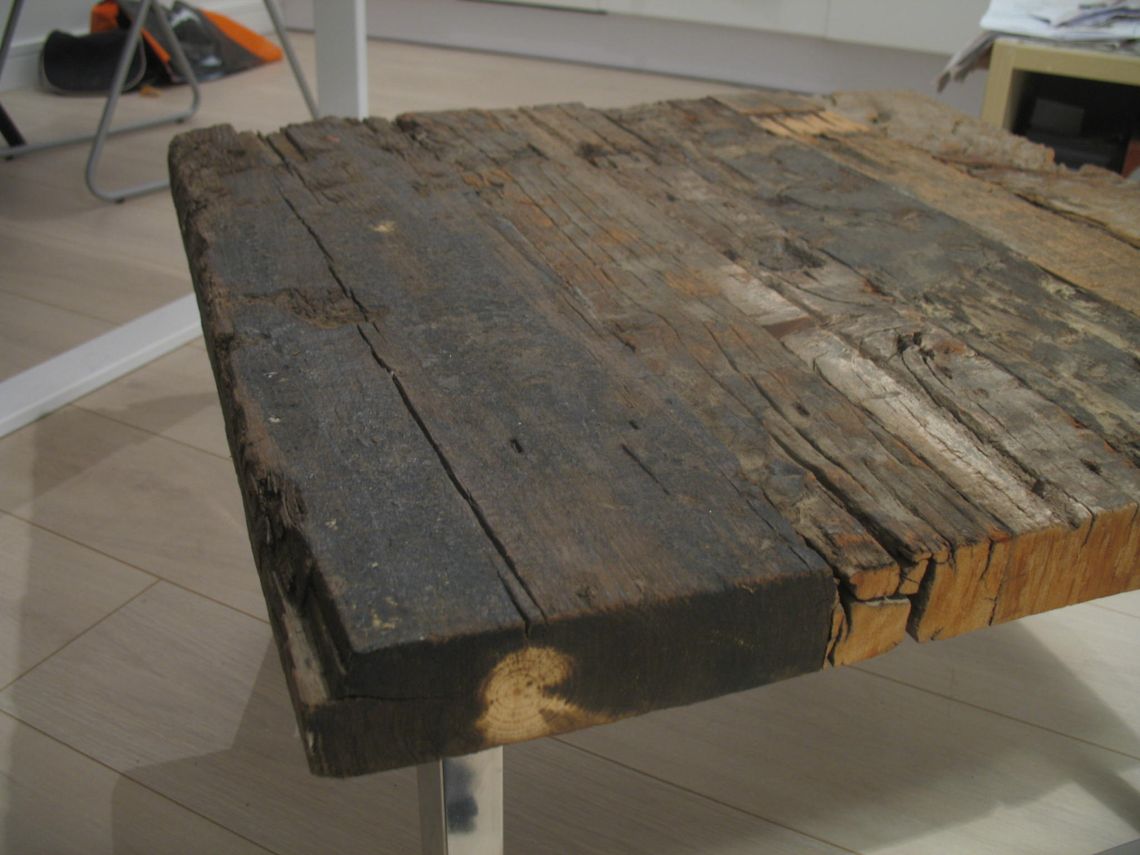 Kupiła przez internet stolik z kolejowych podkładów? Kupiła przez internet stolik z kolejowych podkładów?