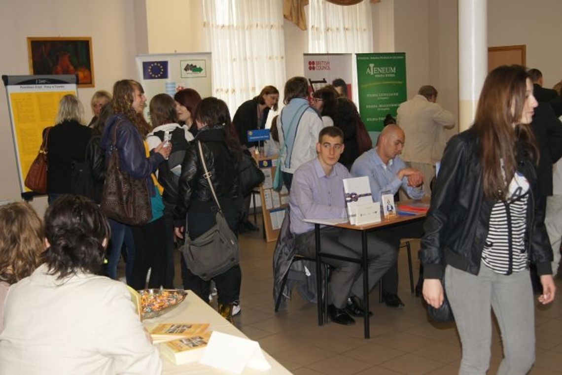 Kursy, szkolenia i oferty - przez targi pracy punktu OHP przewinęło się kilkaset osób