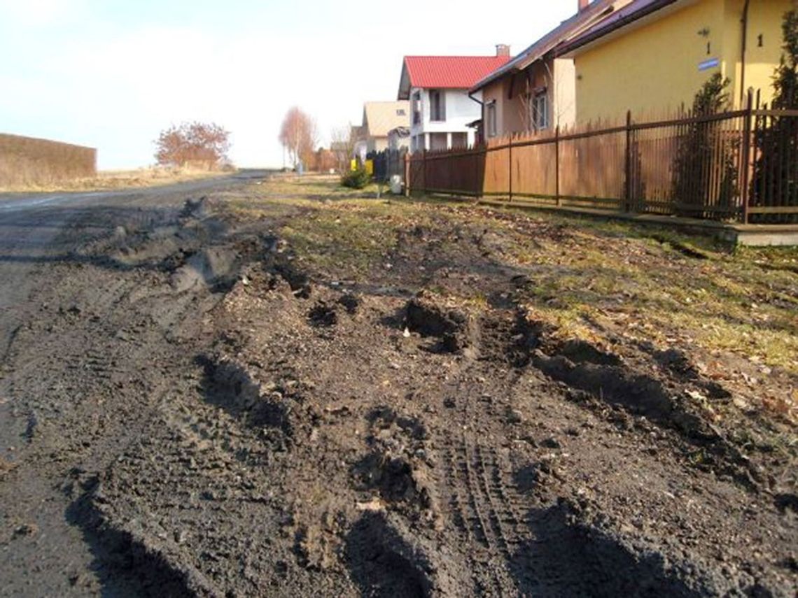 Lepsza szutrowa niż błotna...